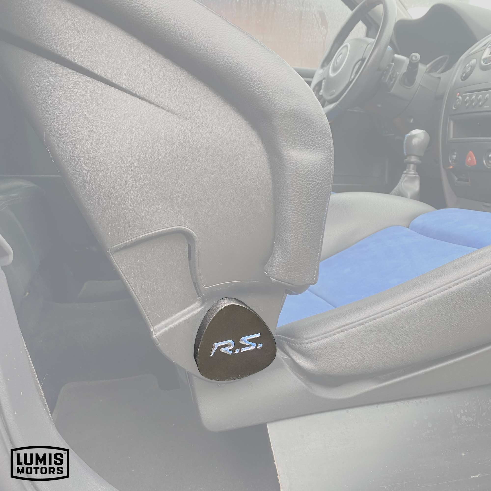 Custom RS logo seat adjustment knob Renault interior